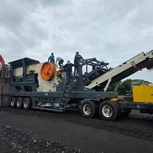 Impianto Mobile di Frantumazione a Mascelle su Pneumatici da 200t/h, Macchina Portatile per Vaglio e Frantumazione per Estrazione Mineraria con Servizio di Supporto CE ISO - Product Image 1