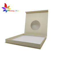 Scatola di imballaggio rigida magnetica stampata a quattro colori personalizzata prezzo di fabbrica con finestra rotonda trasparente in plastica per regalo e artigianato