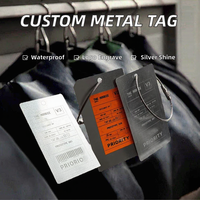 Étiquettes suspendues en métal aluminium avec logo personnalisé |   Finition argentée, étanche, gravée au laser, forme personnalisée, luxe intérieur, mode pour vêtements et chaussures