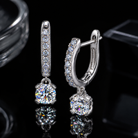 Boucles d'oreilles pendantes créoles délicates en moissanite, en argent sterling S925 plaqué or 18 carats, testées positivement au testeur de diamant, style Iced Out, bijoux fins