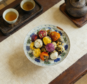 Lot de 8 fleurs de jasmin et de rose séchées biologiques de qualité supérieure, douces et sucrées, 7g, en bouteille - Product Image 5