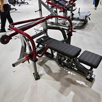 Machine de presse pectorale plate à charge de plaques SK MAX6 avec base large et crochets de chargement de plaques pour les séances de musculation en salle de sport