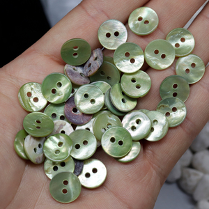 Cổ Phiếu Bán Buôn Vòng <span class=keywords><strong>2</strong></span> Lỗ Màu Xanh Lá Cây Rượu Sâm Banh Trắng Tự Nhiên Nút Vỏ Tùy Chỉnh Màu Sắc Nút Vỏ Thực Cho Quần Áo - Product Image 3