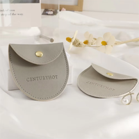 Sac de pochette à bijoux en cuir PU personnalisé 8*8cm bague de luxe bracelet collier sac d'emballage bijoux sac de pochette en cuir avec logo
