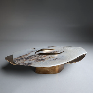 Table basse en marbre irrégulier Dream Home avec base en laiton <span class=keywords><strong>patiné</strong></span>, accent en métal artistique, table de salon de luxe - Product Image 2