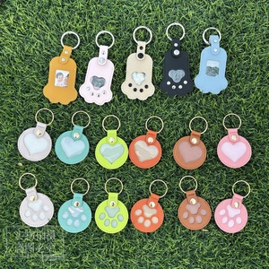 Porte-clés <span class=keywords><strong>de</strong></span> rangement pour poils d'animaux avec motif empreinte <span class=keywords><strong>de</strong></span> patte, forme <span class=keywords><strong>de</strong></span> patte <span class=keywords><strong>de</strong></span> chien et <span class=keywords><strong>de</strong></span> cœur, pour la commémoration des chiens et des chats - Product Image 1