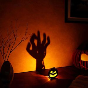 Lámpara de proyección de vela de calabaza, juego de decoración de Halloween, decoración de lápida espeluznante, accesorios decorativos de madera - Product Image 1