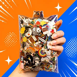 Broches de revers en métal émaillé personnalisées en gros, thème ange, découpées, imprimées et peintes, pour sacs à dos, vêtements, chapeaux, avec logo gratuit - Product Image 1
