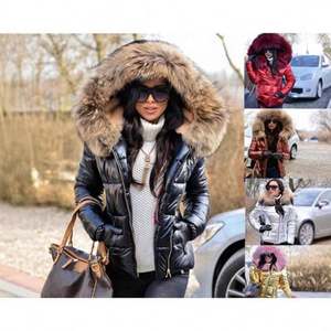 Vestes matelassées chaudes et tendance pour femmes, doudounes d'hiver pour filles avec capuche en fourrure véritable, veste matelassée noire brillante - Product Image 2