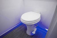 Remorque Toilette avec Lavabo et Douche Mobile Mobile Portable Toilette Remorque Camping Mini Remorque avec Toilette