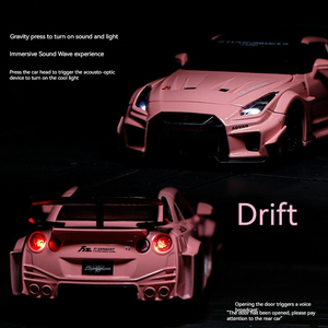 Modellino Auto in Metallo Pressofuso 1:32 <span class=keywords><strong>Nissan</strong></span> GTR-CSR2 con Suono e Luci, Giocattolo Sportivo a Retrocarica con Base Espositiva - Product Image 5