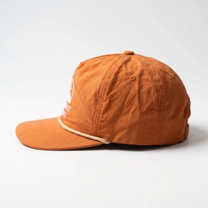 Gorra Deportiva OEM Personalizada de 5 Paneles con Logotipo Serigrafiado, de Nailon, Sin Estructura, Cierre a Presión, Ligera y Resistente al Agua - Product Image 4