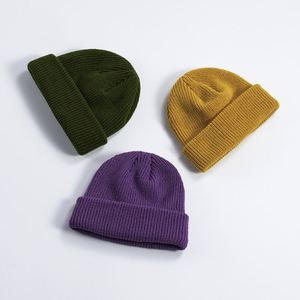 Gorros de Punto Deportivos Bordados con Logotipo de Diseño Personalizado, Gorros de Punto en Blanco para Marca - Product Image 3