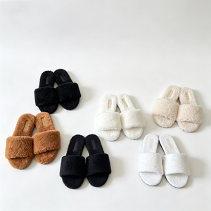 Sandales d'hiver en fourrure pelucheuse pour femmes, semelle épaisse, pantoufles d'intérieur, chaussures plates confortables, faible MOQ - Product Image 1
