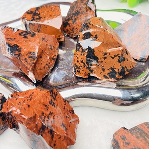 Piedras de Obsidiana Roja Natural al por Mayor, Gemas Negras y Rojas en Bruto para Sanación con Cristales, Fabricación de Joyas, Decoración del Hogar - Product Image 1