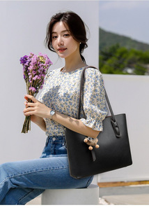 กระเป๋าสะพายข้างดีไซน์ใหม่ทันสมัย คุณภาพสูง หนัง PU กระเป๋าสะพายไหล่ กระเป๋าถือลำลองสุดหรูสำหรับผู้หญิง - Product Image 5