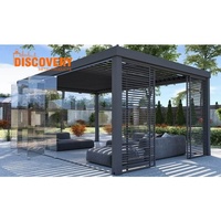 Pergola moderne en alliage d'aluminium à lames orientables |   Structure extérieure sur mesure avec écran LED électrique et conception étanche
