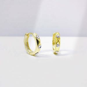 ต่างหูเงินแท้ 925 ชุบทอง รูปทรงเรขาคณิต ประดับเพชรซิคอนสีสันสดใส เรียบง่าย ไม่ซ้ำใคร สไตล์ครูตะวันตก ทันสมัย ราคาโรงงาน - Product Image 2