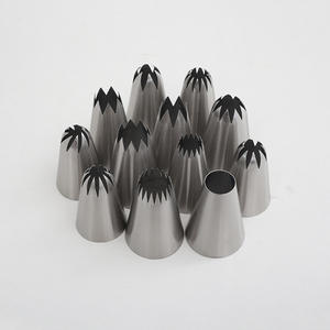 Boquillas <span class=keywords><strong>de</strong></span> Metal <span class=keywords><strong>de</strong></span> Calidad para Decoración <span class=keywords><strong>de</strong></span> Pasteles <span class=keywords><strong>con</strong></span> Estuche <span class=keywords><strong>de</strong></span> Almacenamiento para Repostería Profesional y Diseños Creativos <span class=keywords><strong>de</strong></span> Glaseado - Product Image 3