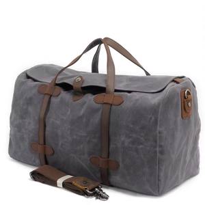 Sac fourre-tout en toile cirée avec logo personnalisé Sac de week-end <span class=keywords><strong>polochon</strong></span> en cuir imperméable de grande capacité à la mode avec sangle en cuir et fermeture éclair - Product Image 1