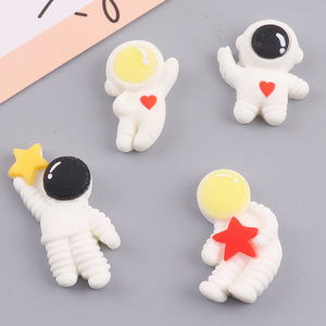 Hot Selling Space Theme Small Size Astronaut Design Flatback Resin Cabochon Mobile case Diy Accessories Decoration