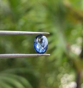 0.87 CT 7.0 X 5.0 MM |   Zafiro Natural |   Zafiro Suelto |   Zafiro Verde de Corte Ovalado - Product Image 4