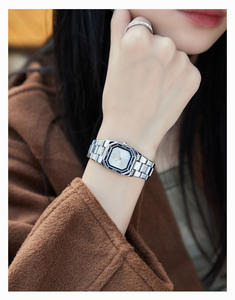 Montre carrée vintage bicolore pour femme avec bracelet en acier, élégante, à quartz, pour Noël, style tendance - Product Image 4