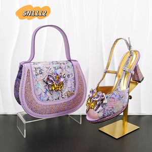 Set di <span class=keywords><strong>Scarpe</strong></span> e Borsa da Sposa in PU di Lusso <span class=keywords><strong>con</strong></span> Strass, Chiusura Slip-On, Resistenti all'Usura, per Donne, Matrimoni e Feste Serali - Product Image 4