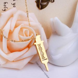 Collier tennis avec pendentif seringue médicale dorée pour femmes, infirmières/médecins, bijoux cadeau - Product Image 5