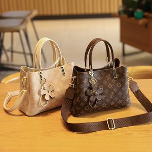 Bolso Tote de Cuero Genuino para Mujer, <span class=keywords><strong>Moda</strong></span> de Hong Kong, Modelo 2025, de Alta Gama, con Cierre, para Madres de Mediana Edad, de un Solo Hombro o Cruzado - Product Image 2