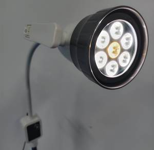 Lampe chirurgicale mobile à LED haute luminosité sans ombre pour examen en <span class=keywords><strong>bloc</strong></span> <span class=keywords><strong>opératoire</strong></span>, hôpital, clinique, chirurgie mineure, examen dentaire et ORL - Product Image 2