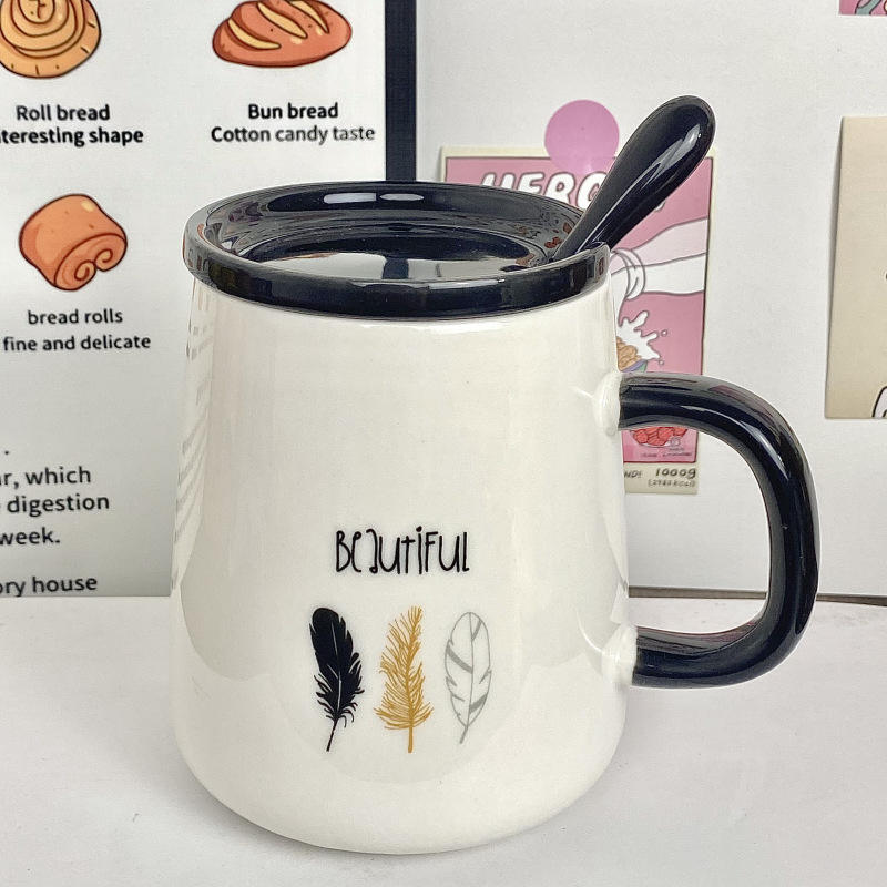 [Tapa de taza con cuchara de porcelana] Taza con mango negro - Pluma