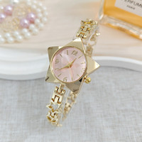 Nouvelle montre pour femme de style niche, haut de gamme, en forme d'étoile à cinq branches, bracelet étoile, montre à quartz