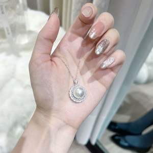 Collier pendentif trèfle en argent pur S925 entièrement serti de diamants, style japonais haut de gamme, doux et polyvalent pour femmes - Product Image 1