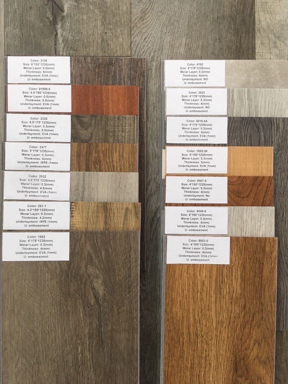 สีดำสีกากี