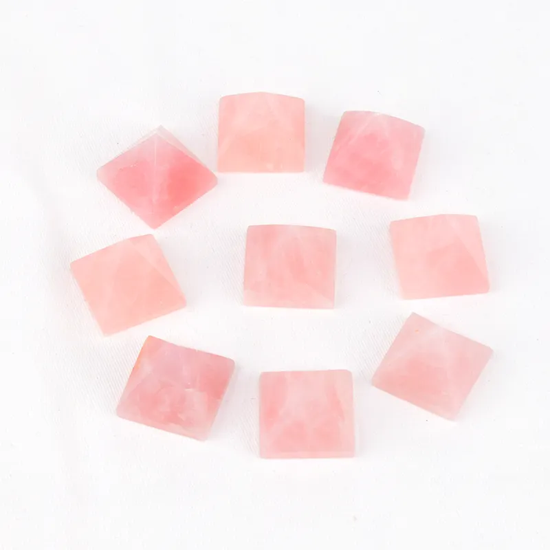 Pirâmide cristal geométrico rosa de cura, pirâmide em formato geométrico, rosa, reiki, 100% natural