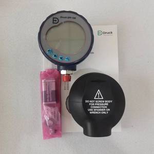 Manomètre numérique Druck Dpi 104 avec écran et boutons de commande pour usage industriel - Product Image 2