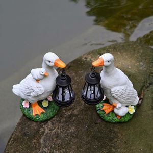 Statues de canards de jardin pour la famille, lanterne solaire extérieure, idéale pour la décoration de jardin et de cour - Product Image 6