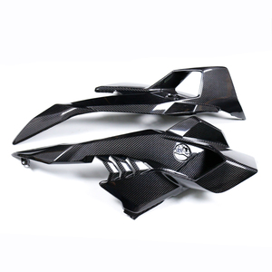 แผงข้างหน้าคาร์บอนไฟเบอร์แท้ 100% 3K พร้อมวิงเล็ตสำหรับรถมอเตอร์ไซค์ BMW S1000RR ปี 2025 รุ่น AKOSO - Product Image 3