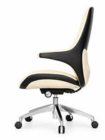 Chaise de bureau de direction moderne de luxe à dossier moyen en cuir PU avec accoudoirs intégrés, base en aluminium, pivotante et réglable