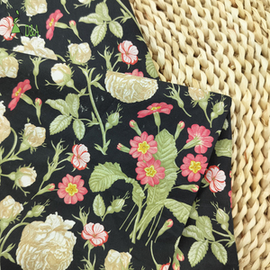 Tessuto in Cotone 100% <span class=keywords><strong>Liberty</strong></span> London Tana Lawn <span class=keywords><strong>Nero</strong></span> con Stampa Floreale, Peso Medio, Resistente alle Macchie, per Camicie e Abiti - Product Image 4