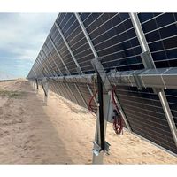 Système de suiveur solaire à double rangée à haut rendement suivi PV à un axe entraînement de pivotement suivi fabriqué suiveur solaire à haut rendement