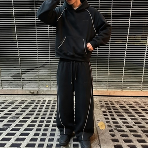 High Quality Cropped Hoodie and Sweatpants Sweatsuit Set Custom Baggy Cotton Tracksuit Oversized <b>Blank</b> Tracksuits for Men - Product Image 1