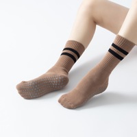 Chaussettes de Pilates Premium OEM, tricotées, antidérapantes, rembourrées, respirantes, avec logo personnalisé