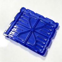 Plateau thermoformé transparent en PET bleu pour emballage de composants électroniques de précision, épaisseur et dimensions extérieures personnalisées