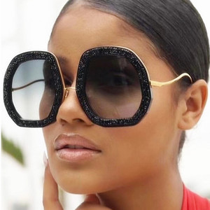 Kacamata hitam wanita 2025 mewah modis, kacamata pelindung terik matahari kristal berkilau berlian PC biru ungu, kacamata hitam ukuran besar poligon - Product Image 1