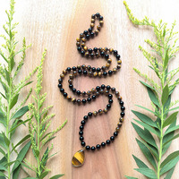 Mala Onyx Hitam, Liontin Mata Harimau, Kalung Meditasi 108 Butir yang Diikat Tangan, Perhiasan Yoga, Kristal Penyembuhan, Hadiah Kekuatan
