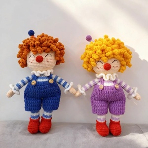 Statuetta di Clown all'Uncinetto, Decorazione in Peluche Fatta a Mano, Ornamento Lavorato a Maglia per Soggiorno e <span class=keywords><strong>Cameretta</strong></span> - Product Image 2