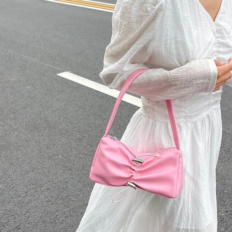 Bolsa de ombro em forma de arco PU, bolsa de ombro feminina portátil de design luxuoso, bolsa de alta qualidade para mulheres