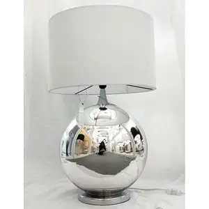 Lampe de table moderne et en cristal de CE, style européen, idéale pour le salon, nouvelle collection